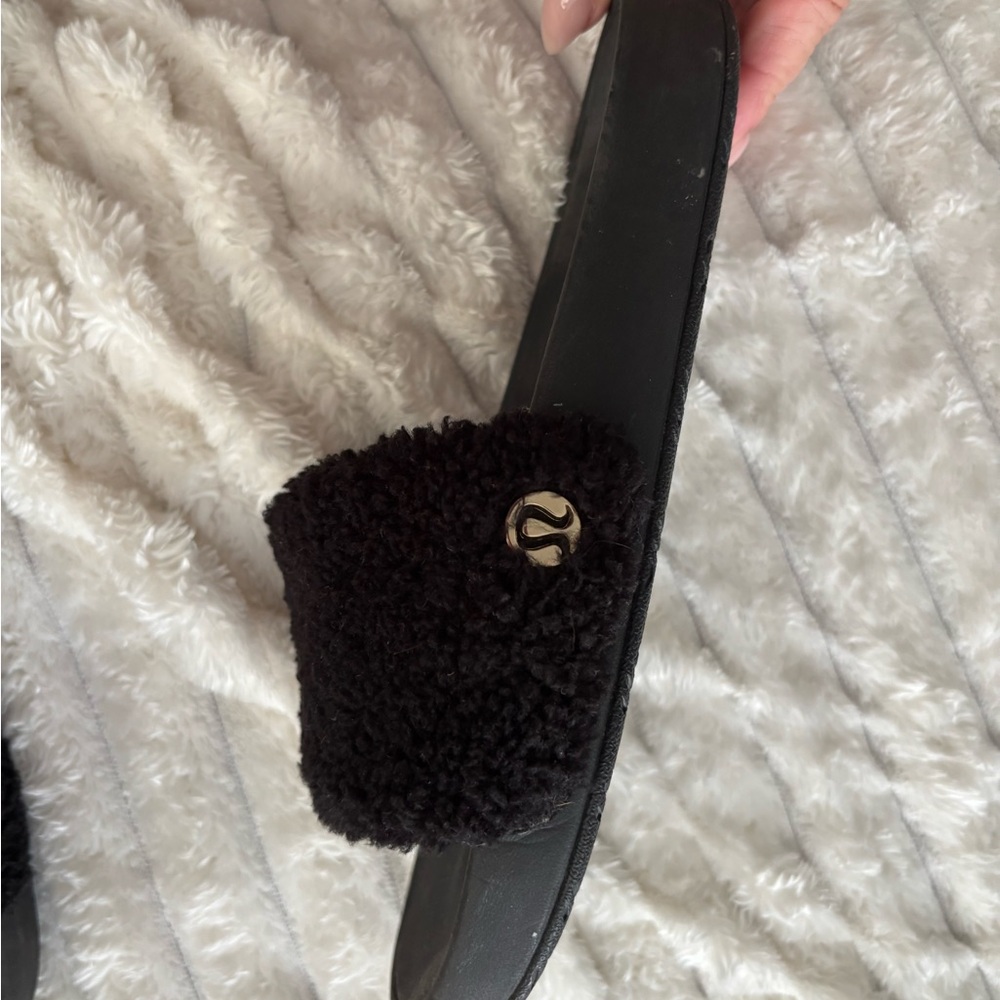Lululemon Black Fleece Slides